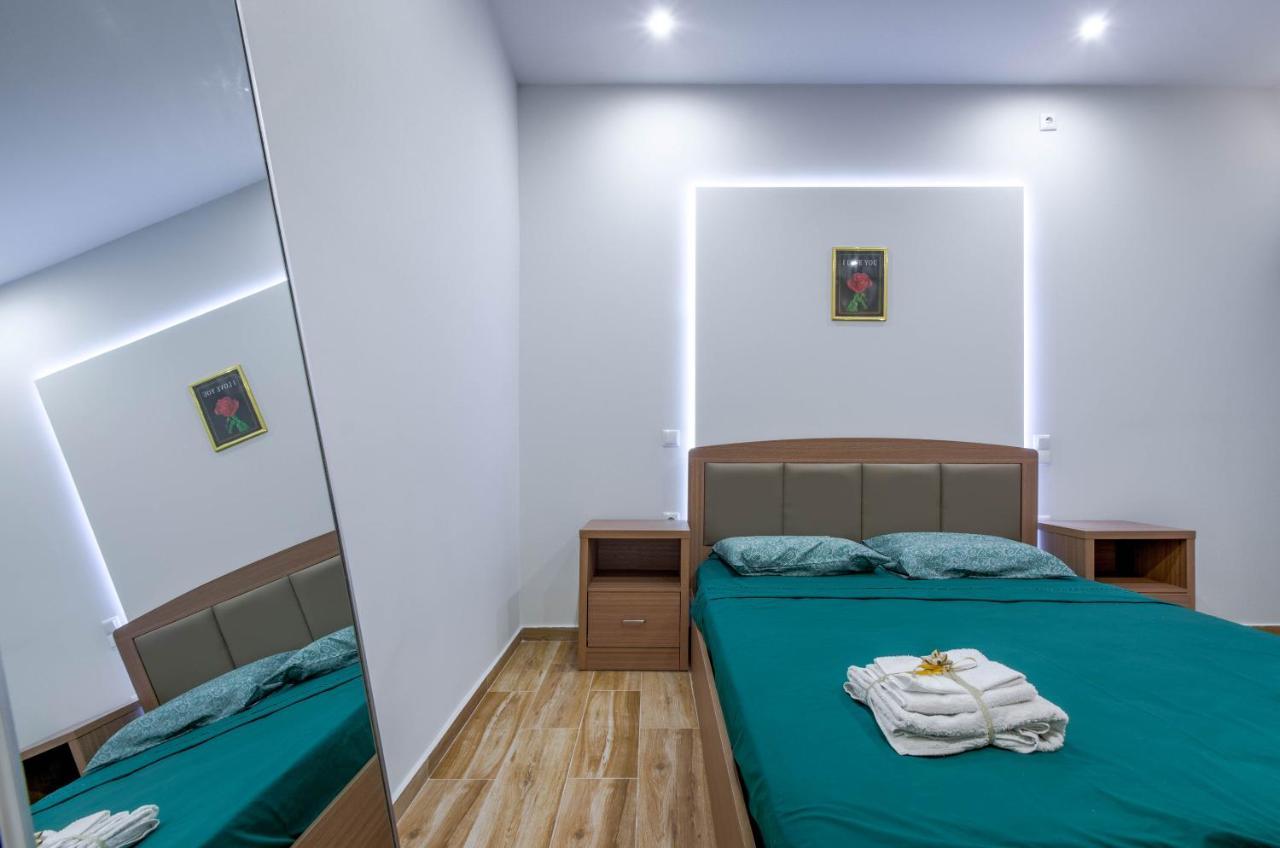Renovated 2Bd House Close To Pireus Port Kültér fotó